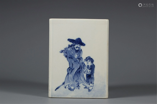 A BLUE AND WHITE FIGURAL PORCELAIN BRUSH POT