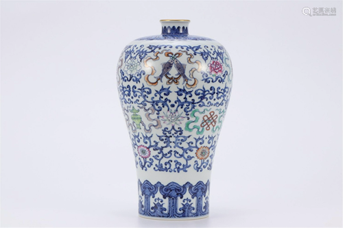 A BLUE AND WHITE FAMILLE ROSE BABAO FLORAL VASE