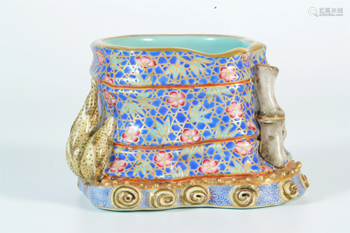 A Famille-Rose 'Floral' Bitong Brush pot