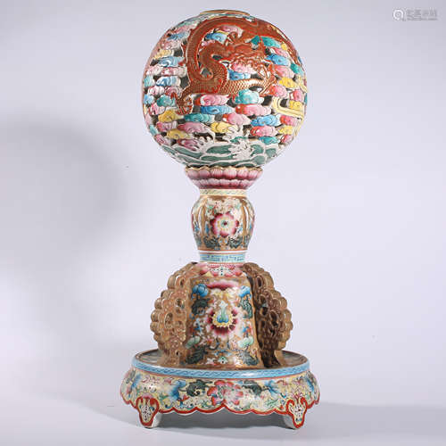 Qing Dynasty-Qianlong famille rose cap holder