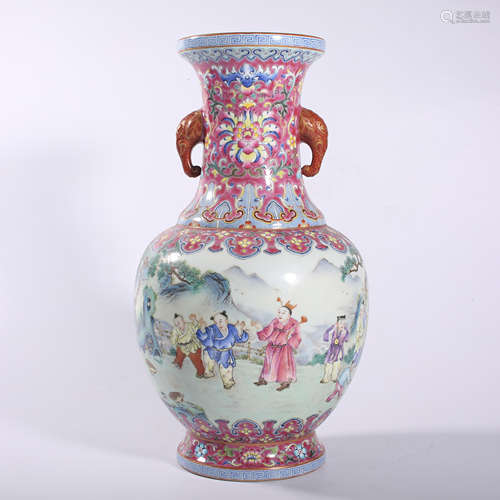 Qing-Daoguang Pastel Bottle