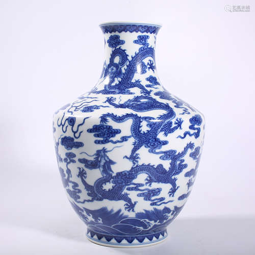 Qing Dynasty-Qianlong Celadon Vase