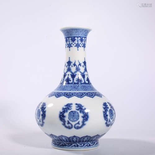 Qing Dynasty-Qianlong Celadon Vase