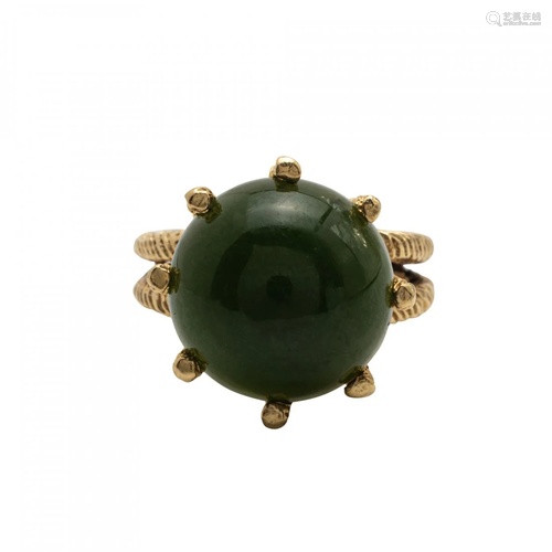 Jade and gold ring