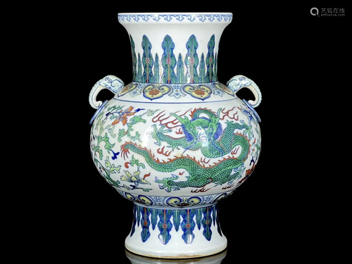 Qianlong Period, Dragon Vase 29/22cm.