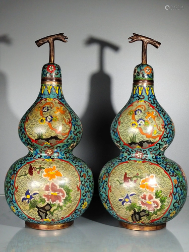 A pair of pure copper cloisonne gourds weighing 16 kg