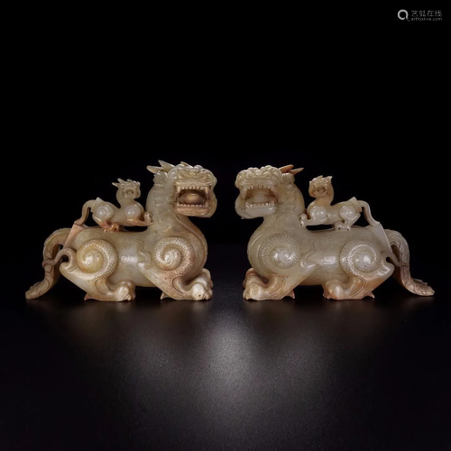 Old collection, a pair of ancient Hetian jade and beast