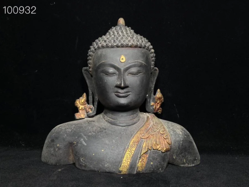 Nepal Buddha head, 28 cm high and 27 cm wide