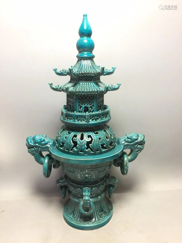 Qing Dynasty, green glazed three-section hollow incense