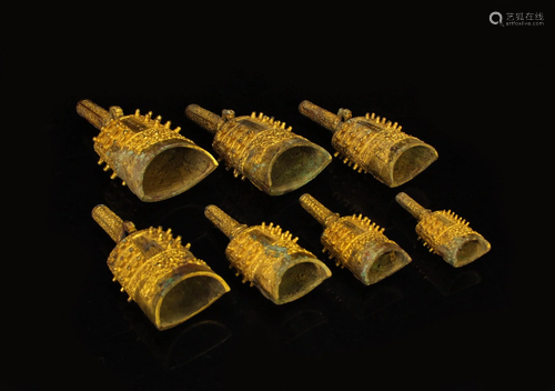 A set of precious gilt chimes, patinas are vigorous and