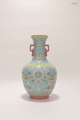 chinese green-ground famille rose porcelain vase