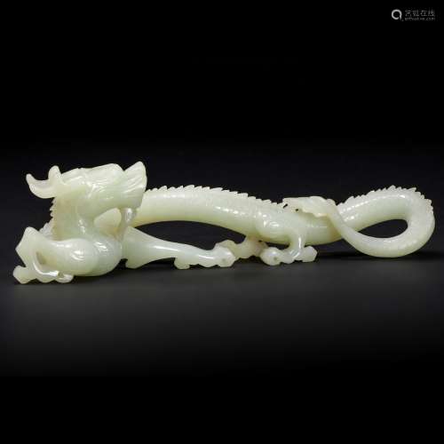 HeTian Jade Ornament in Dragon form from Qing