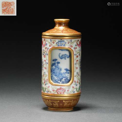 Famille Rose Snuff Bottle from Qing