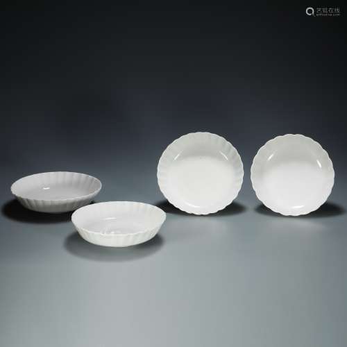 A set of Ding Kiln Plate from Song