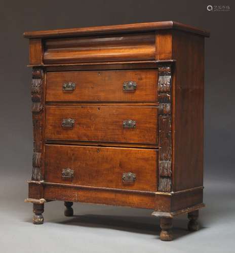 An Edwardian mahogany chest of drawers, with four long gradu...