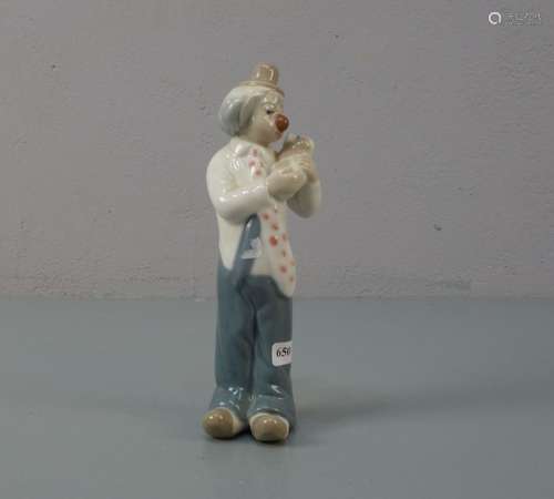 CASADES PORCELAIN FIGURE 