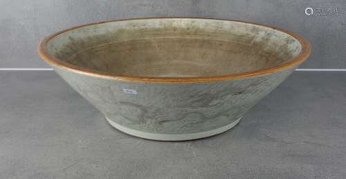 LARGE SELADON BOWL WITH DRAGON MOTIVES