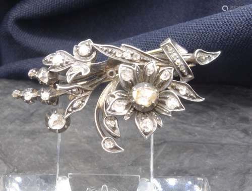 ANTIQUE BROOCH