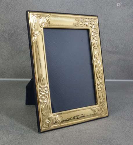 SILVER PHOTO FRAME