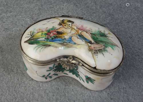 GALLANTRY: TOBACCO BOX / SNUFF BOX