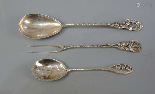 SUGAR SPOON, CREAM SPOON AND SERVING FORK