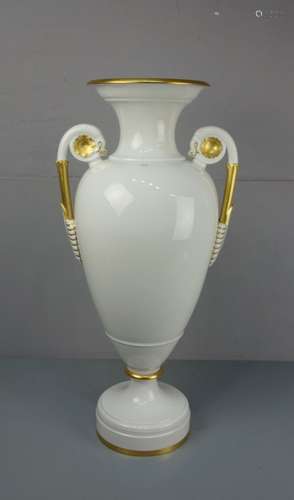 KPM VASE, DESIGNED BY KARL FRIEDRICH SCHINKEL