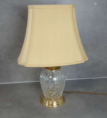 TABLE LAMP WITH CRYSTAL GLASS