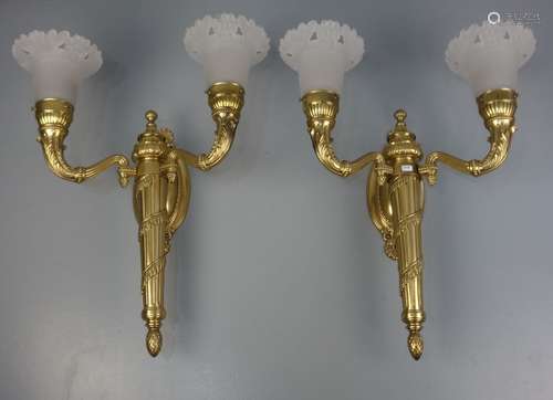 PAIR OF WALL LAMPS