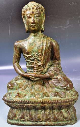 EARLY 20TH CENTURY BRONZE OF MEDICINE BUDDHA