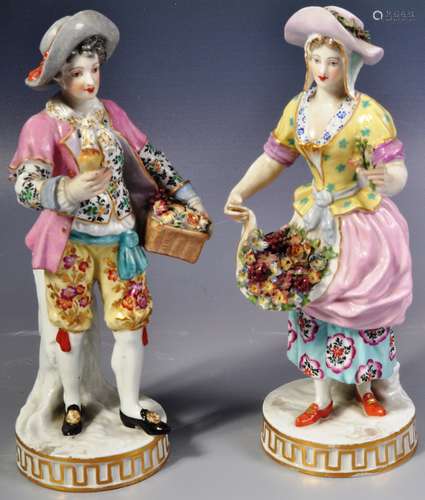 PAIR OF 19TH CENTURY CHELSEA PORCELAIN ORNAMENTS