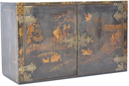 EARLY 19TH CENTURY CHINESE BLACK LACQUER CABINET