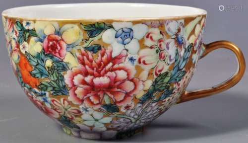 HEAVILY DECORATED CHINESE REPUBLIC PERIOD TEA CUP