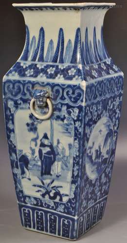 LARGE 19TH CENTURY CHINESE BLUE & WHITE VASE