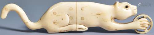 19TH CENTURY JAPANESE IVORY CAT WITH WHEEL NETSUKE