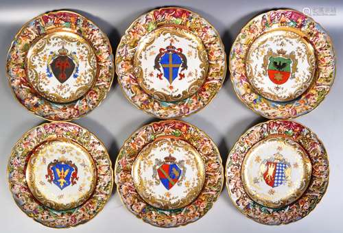 MATCHING SET OF SIX 19TH CENTURY ITALIAN CAPODIMONTE PLATES