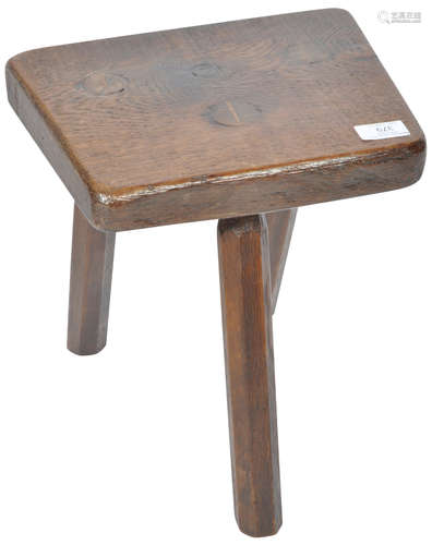 18TH CENTURY GEORGE II ELM / OAK TRIPOD MILKING STOOL.