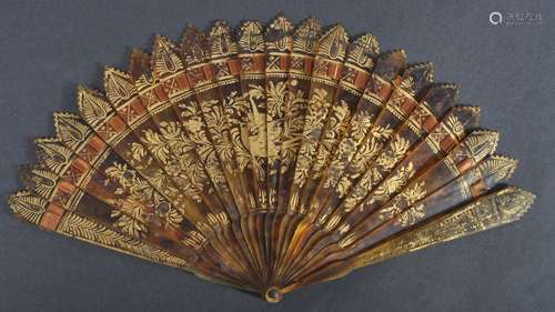 EARLY 19TH CENTURY TORTOISESHELL HAND FAN