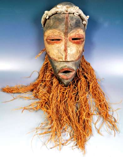 19TH CENTURY TRIBAL WEST AFRICAN DAN TRIBE MASK
