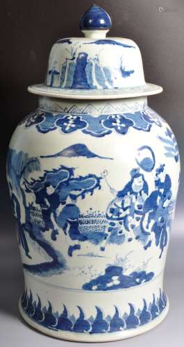 LARGE 19TH CENTURY CHINESE LIDDED QING DYNASTY TEMPLE JAR