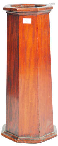 19TH CENTURY MAHOGANY OCTAGON FORM STICK STAND