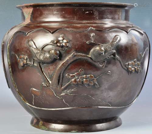 19TH CENTURY JAPANESE CAST BRONZE PLANTER