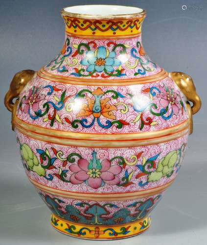 CHINESE QIANLONG MARK HAND PAINTED OVOID FORM VASE