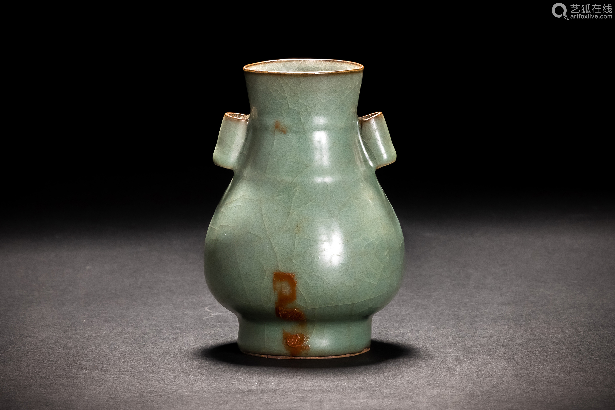 清代哥窑双耳瓶