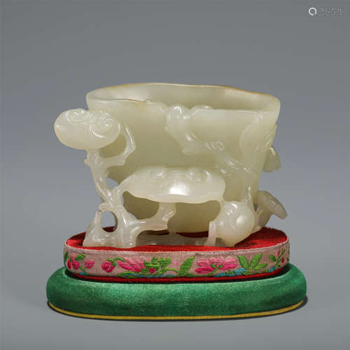 A CHINESE HARDJADE WATER POT