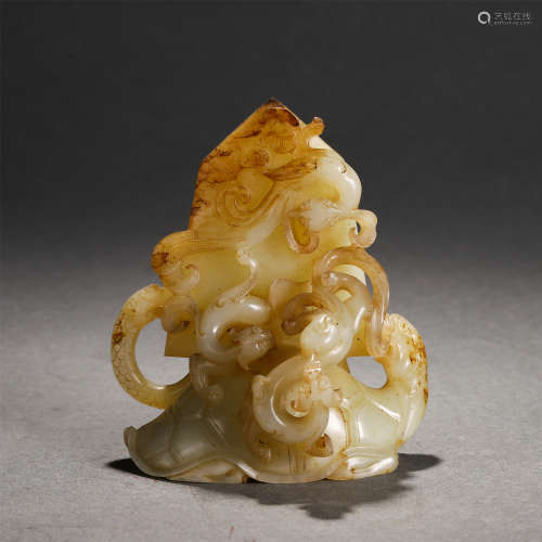 A CHINESE JADE DRAGON PATTERN ORNAMENTS
