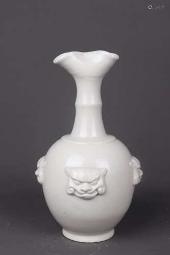 A XING WARE APPLIQUE DECORATED GLOBULAR VASE