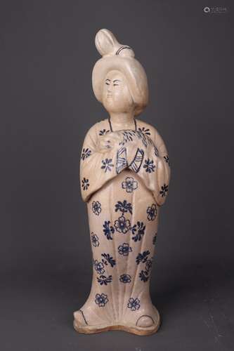 A BLUE AND WHITE POTTERY FEMALE STATUE