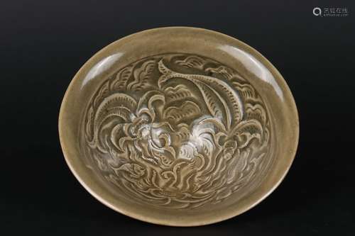 AN INCISED YAOZHOU WARE FLOWER TEA BOWL