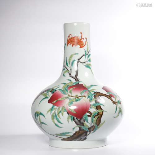 Chinese famille rose 9 peach porcelain vase, marke