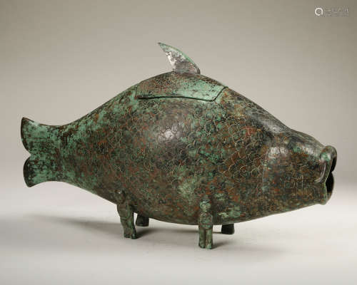 Chinese Bronze Fish Vessel